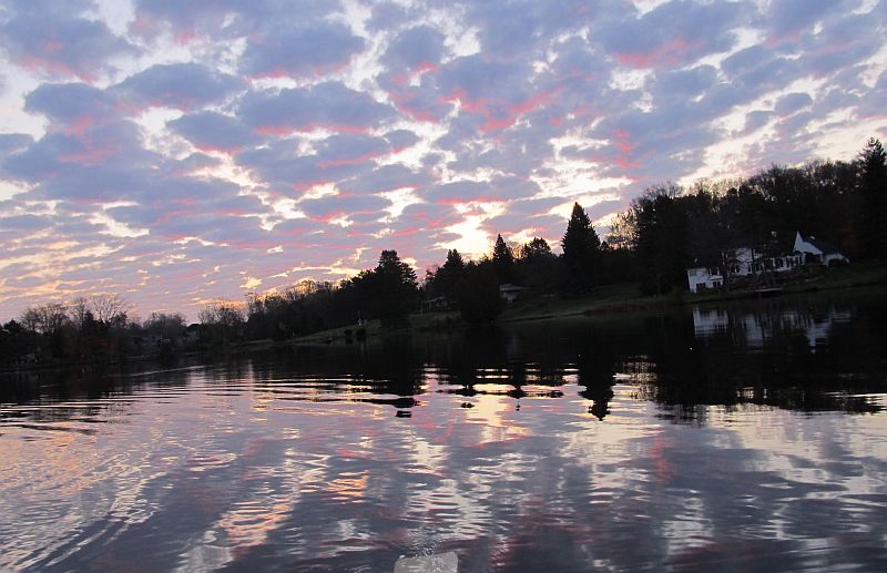 clouds_with_red_edges_Oct_23_2011_c_r.jpg